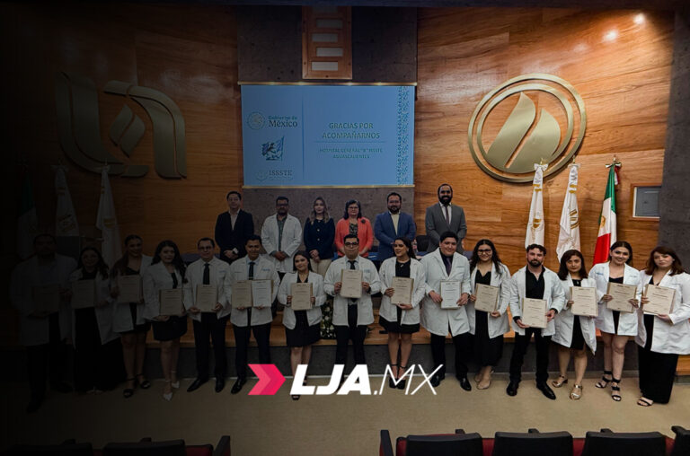 Egresan 15 médicos internos de pregrado del Hospital General “Aguascalientes”