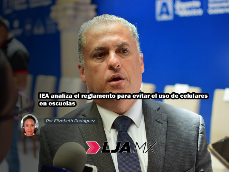 IEA analiza el reglamento para evitar el uso de celulares en escuelas