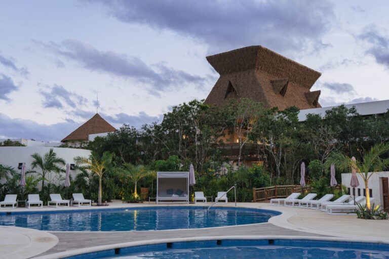 Grupo Mundo Maya presenta opciones para estas vacaciones: esto dijo Adolfo Tonatiuh Velasco en La Mañanera