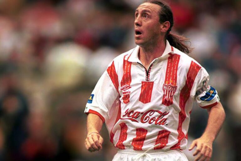 Álex Aguinaga: El arquitecto del fútbol ecuatoriano que conquistó México