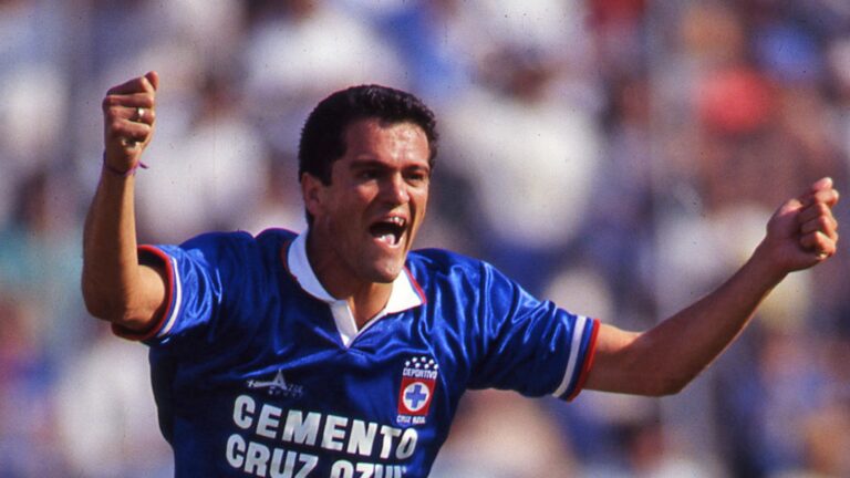 Carlos Hermosillo: El eterno goleador del fútbol mexicano