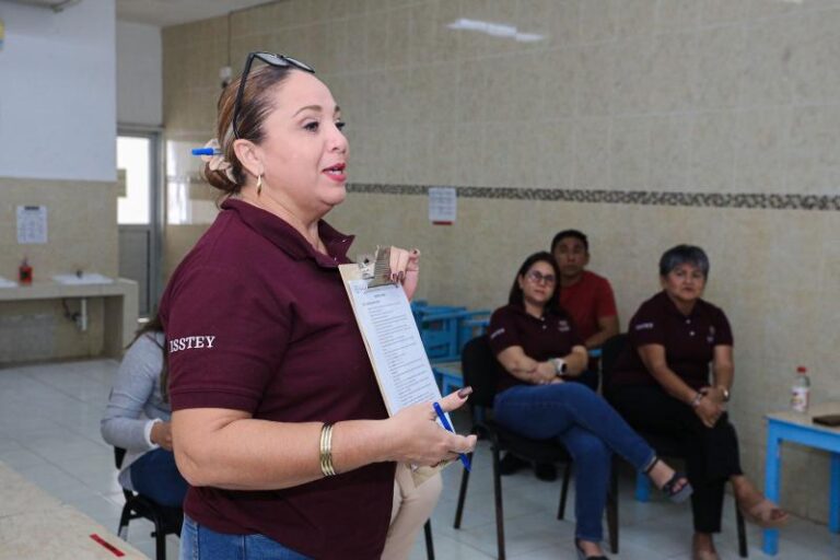CAI 1 del Isstey fortalece preparación de su personal para el nuevo ciclo escolar en Yucatán
