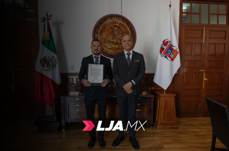 Omar Plesent recibe nombramiento como procurador de PROESPA