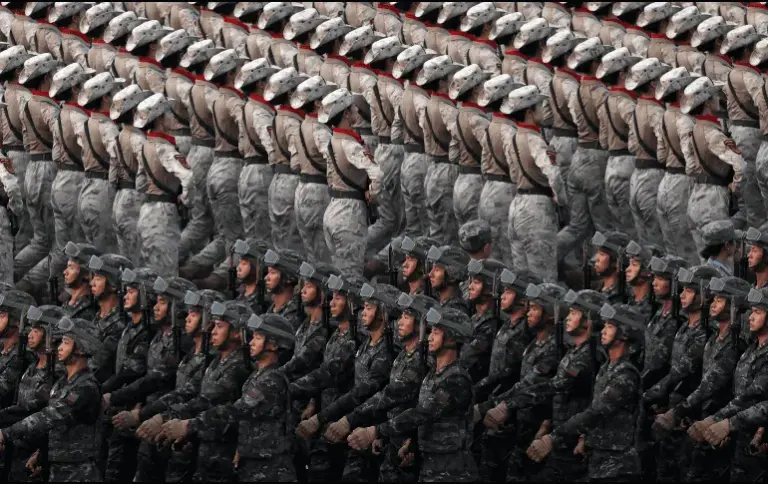 China exhibe su poderío militar en desfile por el 80 aniversario del fin de la II Guerra Mundial