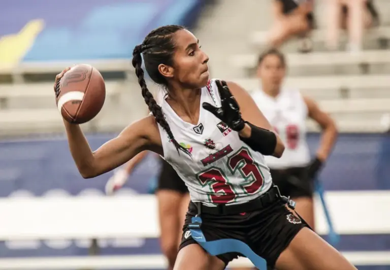 Diana Flores: La capitana invencible que lanza pases y rompe barreras