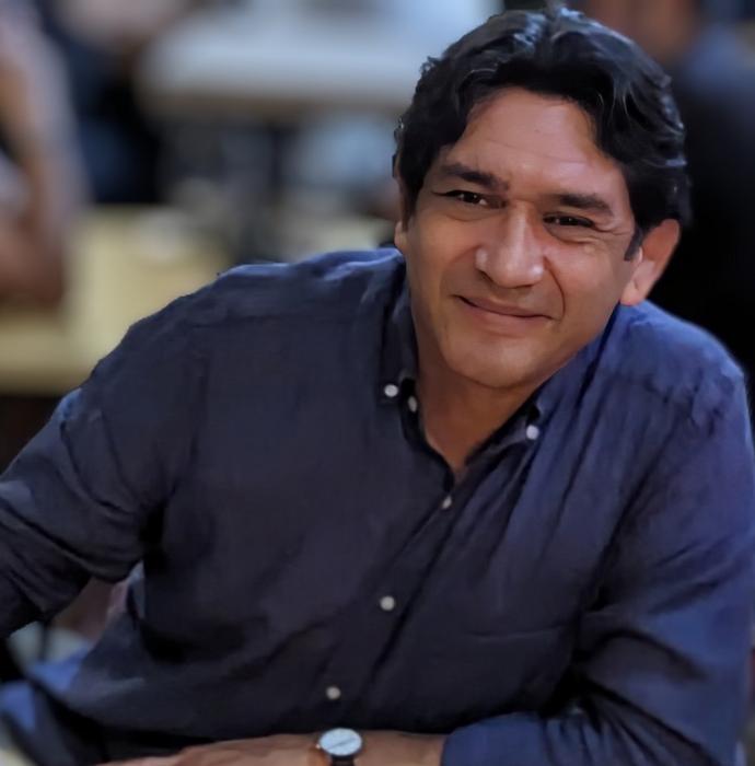 Conoce a Camilo de la Fuente, el neurocientífico mexicano que está revolucionando la atención a pacientes con psicosis