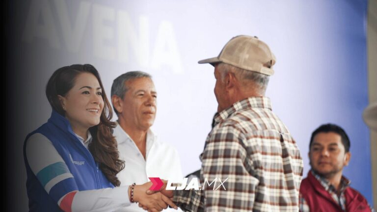 Apoya Teresa Jiménez con semilla de avena a 2 mil productores