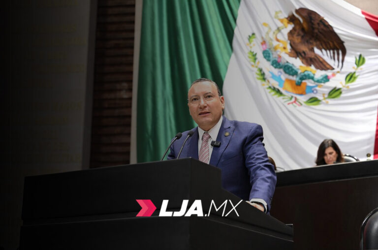 Paulo Martínez presenta iniciativa para reducir el IVA y apoyar a las familias mexicanas