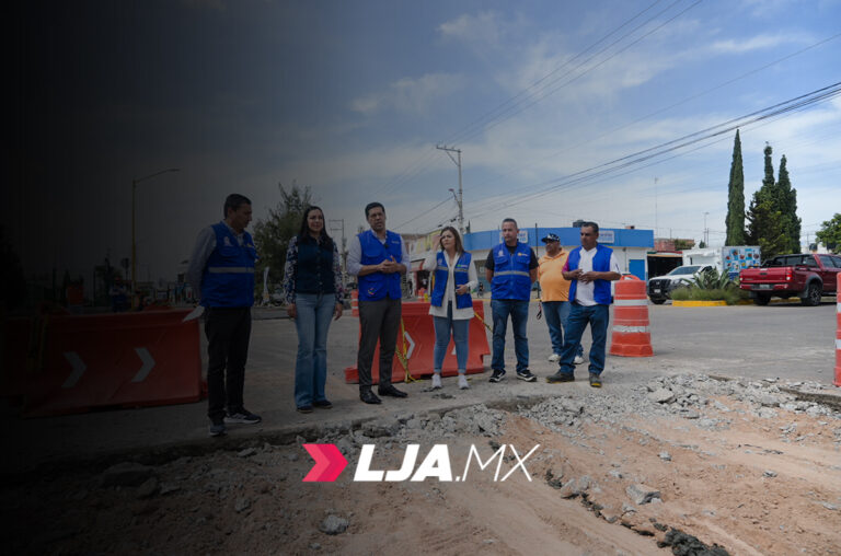 Alcalde de Aguascalientes Leonardo Montañez supervisa rehabilitación en Avenida de Valle de los Romero