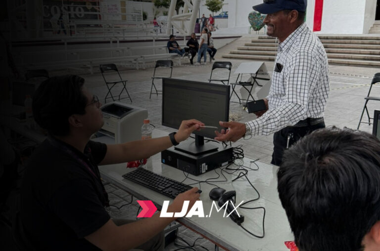 Colabora IEE en elección de reina de las Fiestas Patrias de Cosío