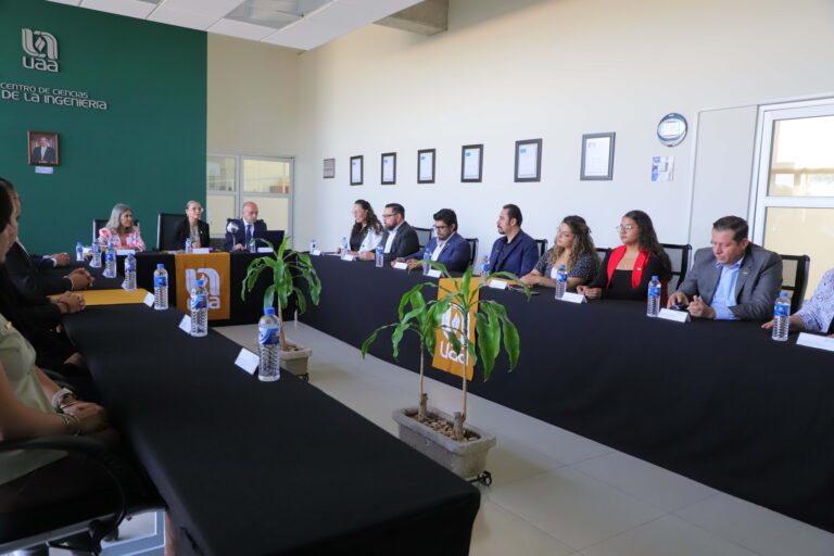 Centros académicos de la UAA reportan avances notables en investigación, vinculación y formación integral