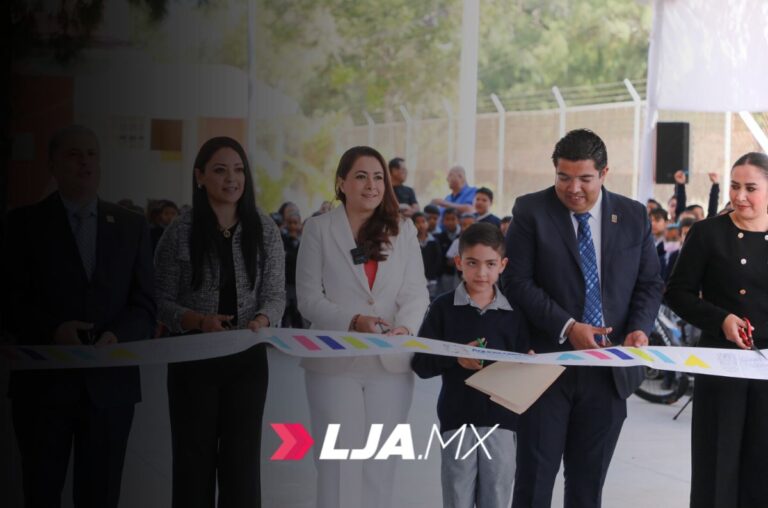 Teresa Jiménez entrega obras que mejoran la Primaria “Niños Héroes” de Jesús María