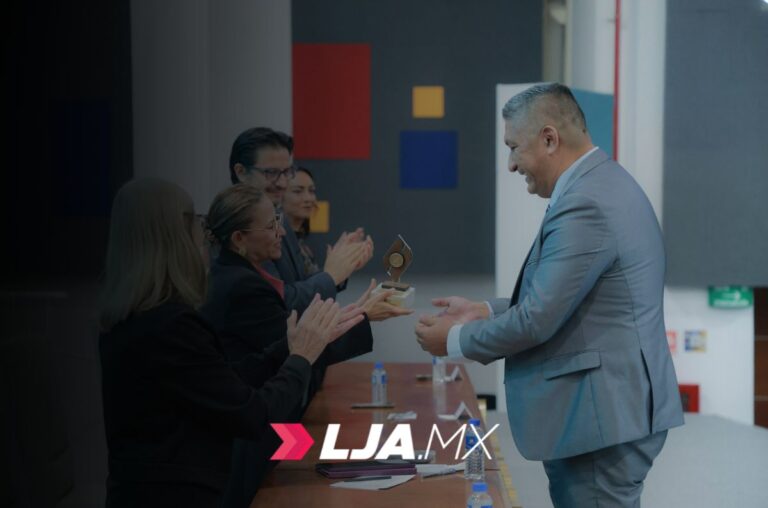 UAA Reconoce a su Personal Administrativo por décadas de servicio