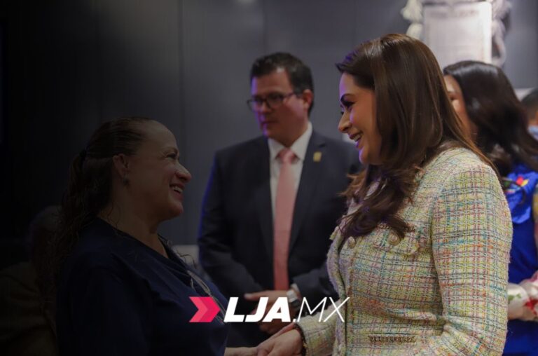 DIF Estatal entrega prótesis y auxiliares auditivos en Aguascalientes