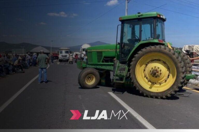 Bloqueos de productores de maíz colapsa ingresos y salidas carreteras en Guadalajara