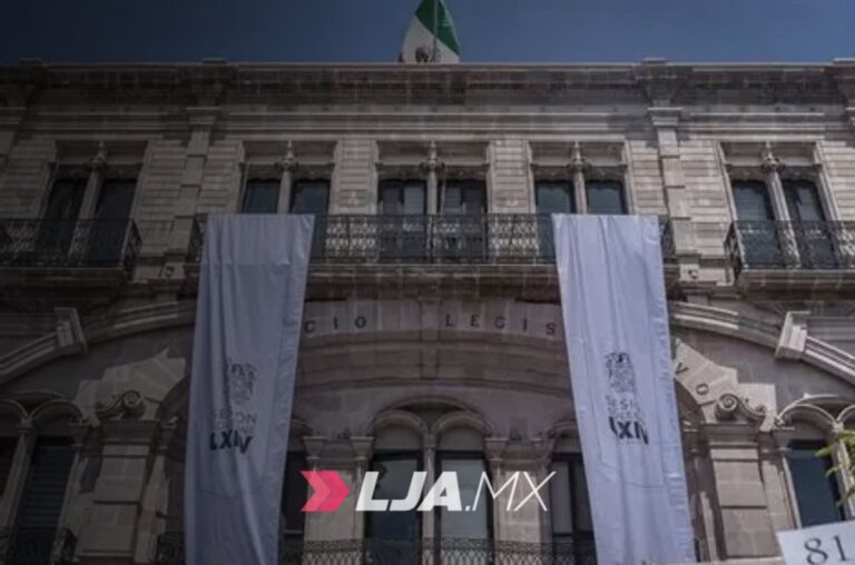 Rinden protesta diputado y secretario general del Congreso de Aguascalientes