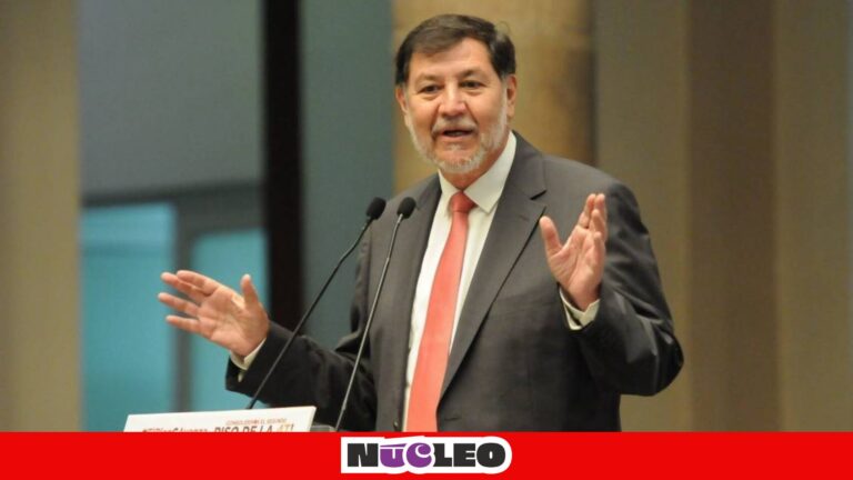 Fernández Noroña escapa de la situación por inundaciones en México y pide licencia para viajar a Palestina
