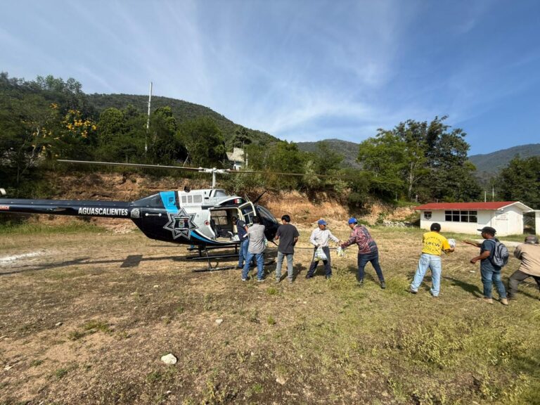 Helicóptero Halcón 1 apoya labores humanitarias tras inundaciones en Hidalgo