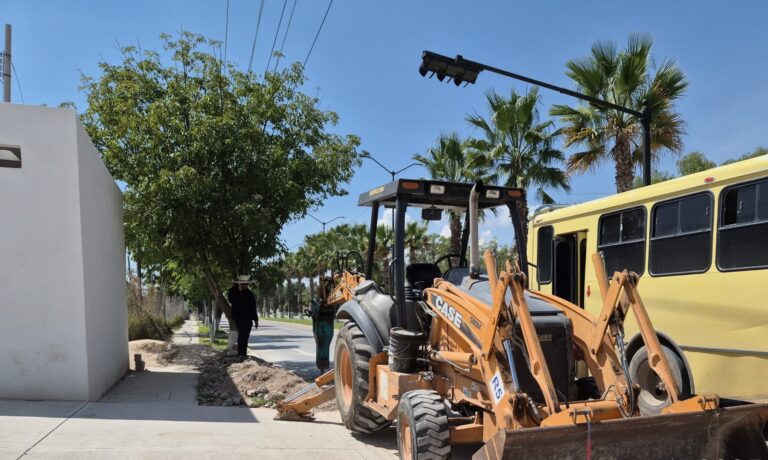 En Guanajuato, avanza construcción de línea de agua tratada para riego de parques y jardines