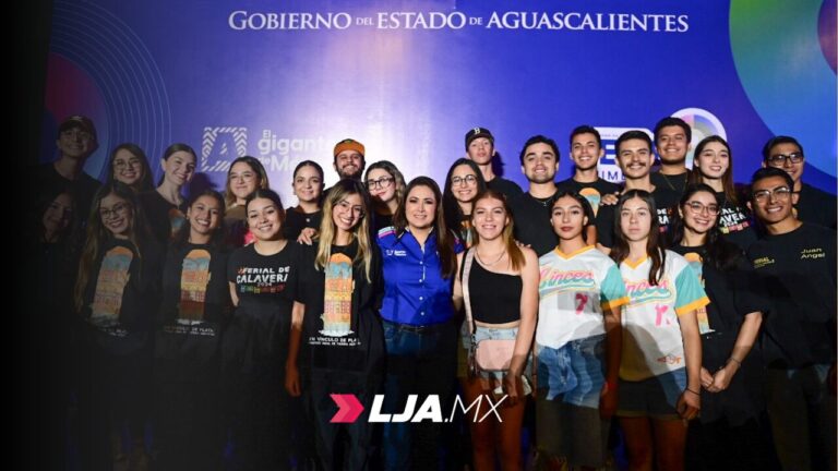 En el marco de su Tercer Informe, Teresa Jiménez sostuvo un diálogo abierto con miles de jóvenes 