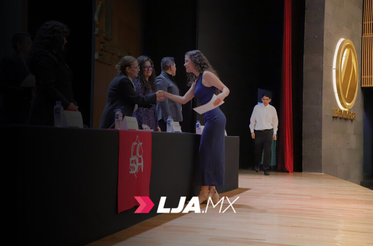 125 estudiantes del CCSyH fueron reconocidos por su excelencia académica en la UAA