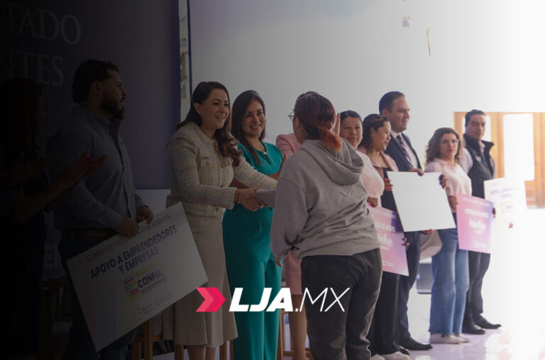 La gobernadora de Aguascalientes Teresa Jiménez entrega más de 19 mdp en apoyos a emprendedores