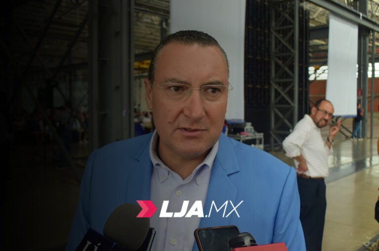 Paulo Martínez presenta iniciativa de botones de alerta y auxilio inmediato para mujeres