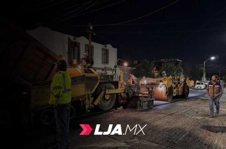 Avanzan trabajos de rehabilitación vial en la calle Vázquez del Mercado en Aguascalientes