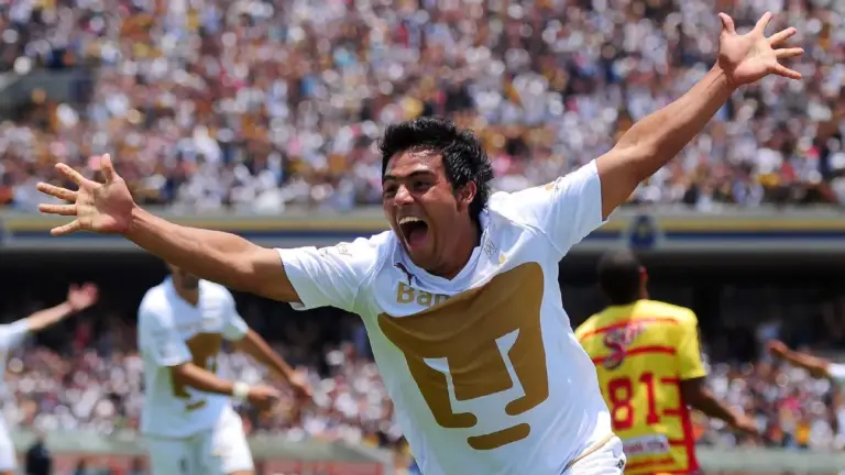 Javier Cortés Granados: del mediocentro creativo al oro olímpico y la experiencia futbolística prolongada