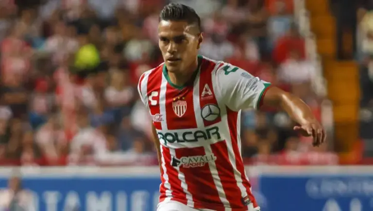 Xavier Báez: un mediocampista de constancia, entrega y títulos en el futbol mexicano