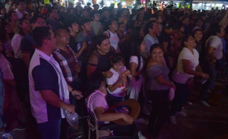 Afluencia récord en la Feria Internacional Yucatán Xmatkuil 2025 durante su segundo domingo