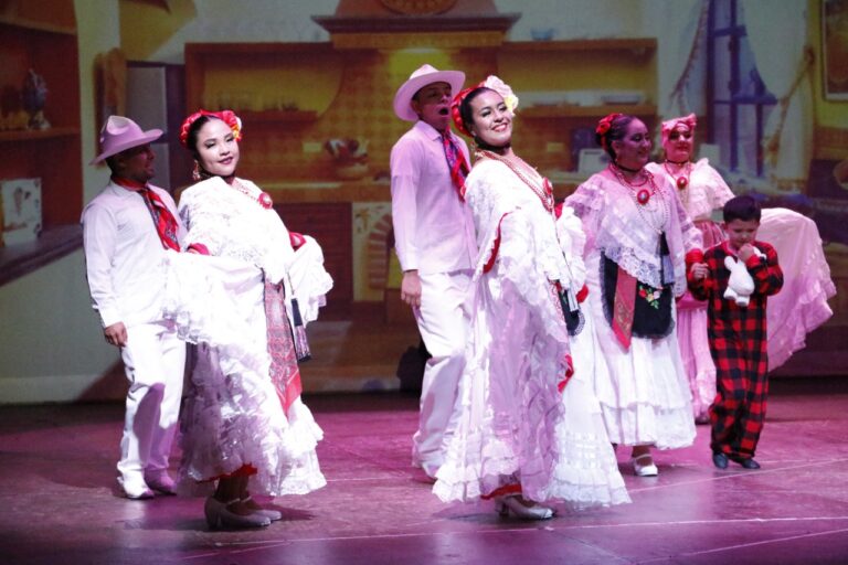 Celebra COREDA su 20 aniversario en el Teatro Juárez de Guanajuato