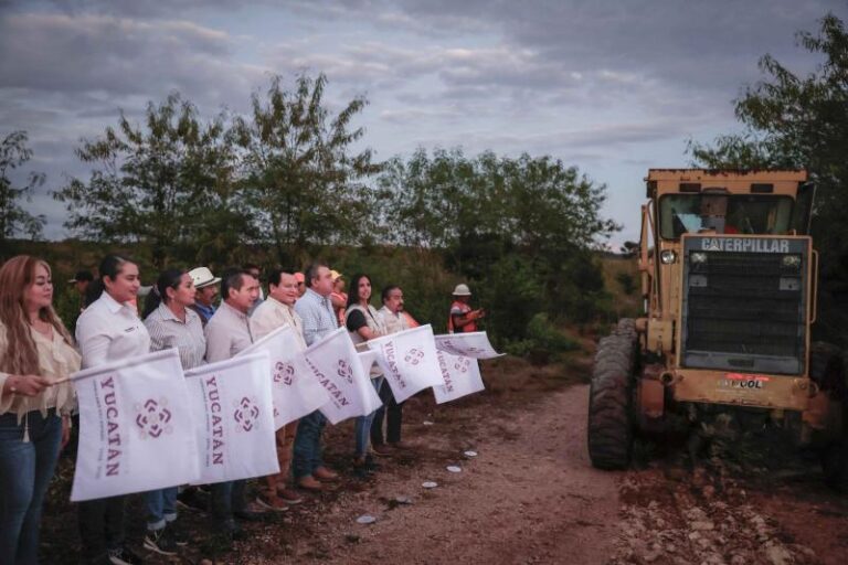 Yucatán moderniza acceso a la zona arqueológica de Oxkintok