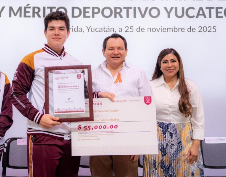 Gobernador Joaquín Díaz Mena entrega el Premio Estatal del Deporte y el Mérito Deportivo en Yucatán