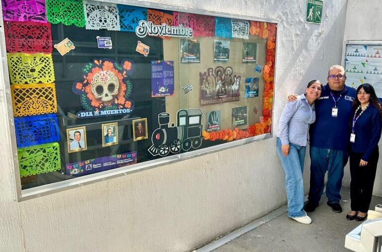 Periódico mural de noviembre del IEA destaca efemérides y tradiciones mexicanas