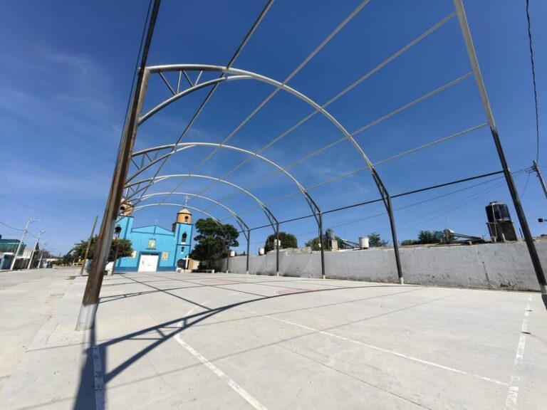 Avanza la rehabilitación del parque en la comunidad de San Gil, Asientos