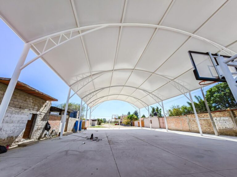 Rehabilitan cancha pública en la comunidad de Crisóstomos, Asientos