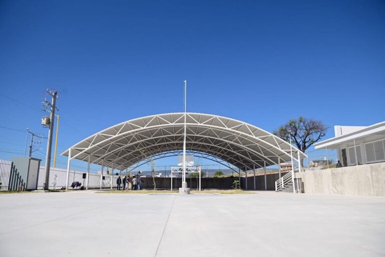 Aguascalientes refuerza la calidad educativa con infraestructura moderna y capacitación docente