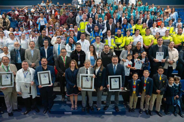 Escuelas de Aguascalientes reciben reconocimientos por capacitación en Código Infarto