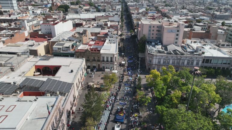 Más de 6 mil deportistas marchan en Aguascalientes para conmemorar el 115° aniversario de la Revolución Mexicana
