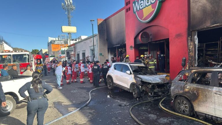 Tragedia en Hermosillo, mueren 23 personas en explosión e incendio en tienda