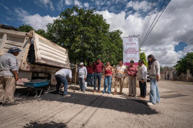 Gobernador de Yucatán recorre colonias del sur meridano para supervisar obras de mejora vial