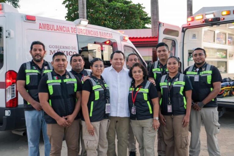 Gobierno fortalece la atención médica en el sur de Yucatán con nuevas ambulancias equipadas