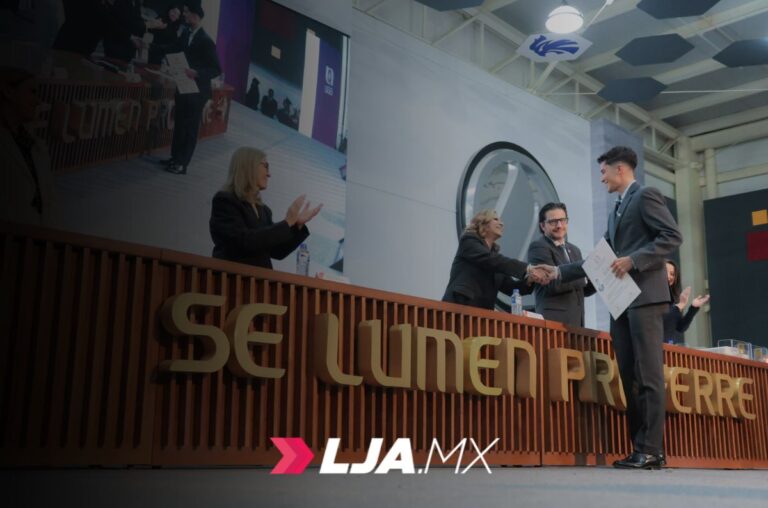 UAA entregó 1626 títulos de licenciatura, maestría y doctorado