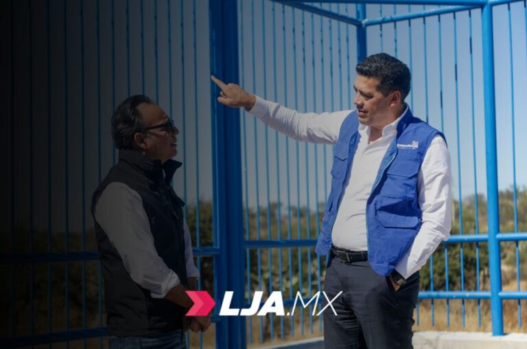 El presidente municipal de Aguascalientes Leonardo Montañez puso en marcha un nuevo pozo en Miradores