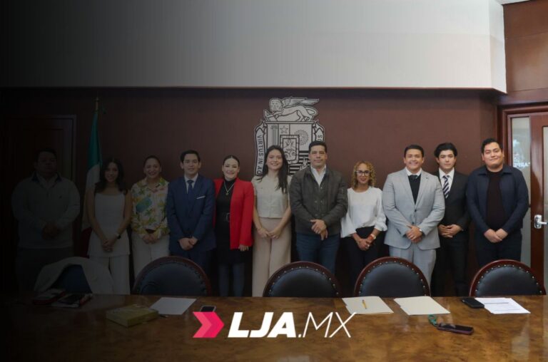 Leonardo Montañez toma protesta a integrantes del Consejo Municipal de la Juventud en Aguascalientes