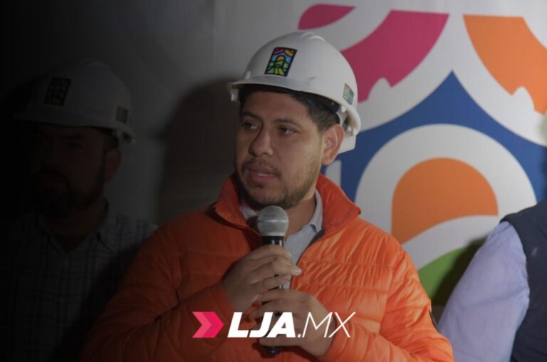 Arranca obra en la calle Vista Alegre, en la colonia La Escalera, Jesús María