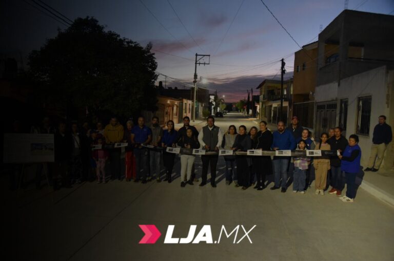 Entregan la nueva calle Amanecer en Margaritas tras 14 años de espera