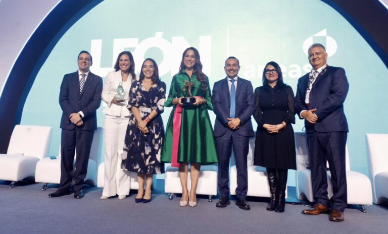 La Gobernadora Libia Dennise inauguró la Convención Anual de Asociación Nacional de Entidades de Agua y Saneamiento de México en Guanajuato