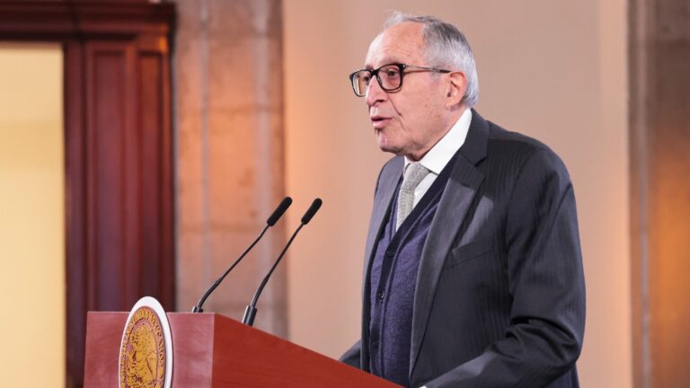 Anuncian plan de vacunación contra virus del papiloma humano